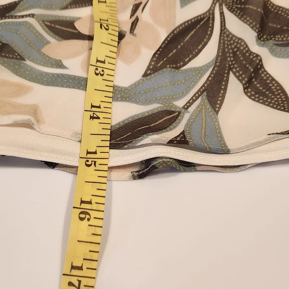 Ann Taylor Floral Halter Top with Blue and Green Accents 100% Silk Sz 8 - Picture 9 of 9